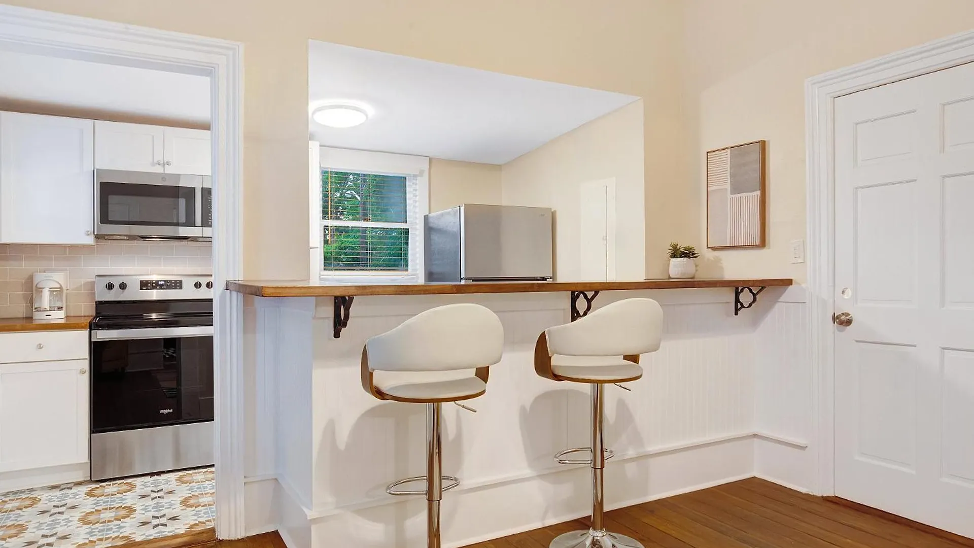 Casa de Férias Comfortable Executive Rental By The Park Heated Pool Access 1394 Savannah