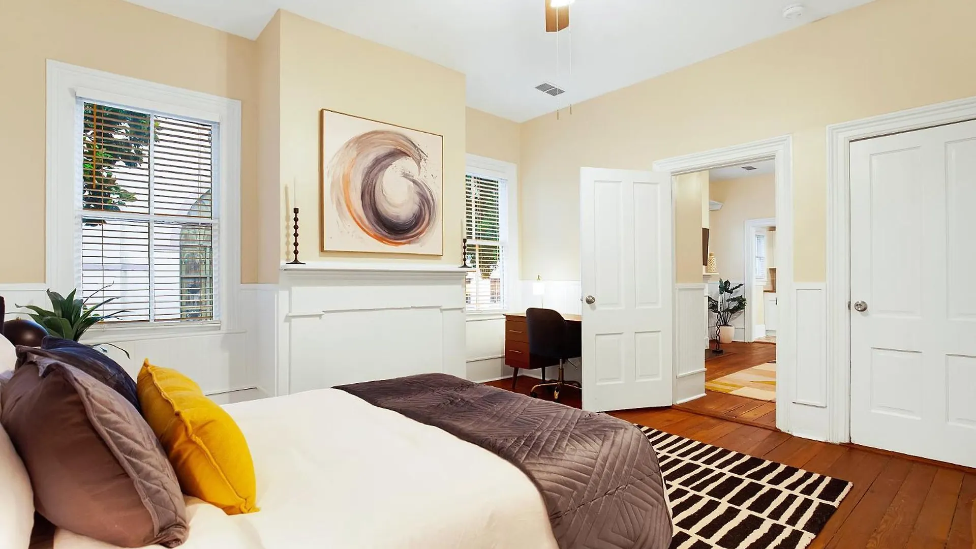 Comfortable Executive Rental By The Park Heated Pool Access 1394 Savannah 0*,